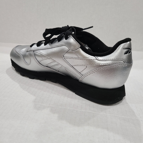 Reebok Classic leather Women's sneakers Size 8 - Picture 2 of 8